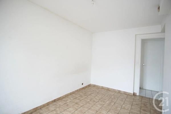 Appartement F3 à vendre  3 pièces - 70,69 m 2   CHOISY LE ROI  - 94