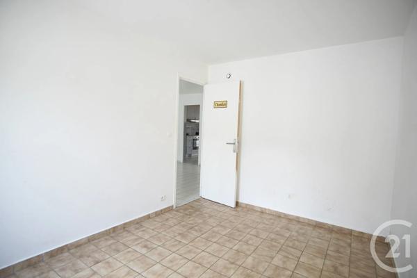 Appartement F3 à vendre  3 pièces - 70,69 m 2   CHOISY LE ROI  - 94