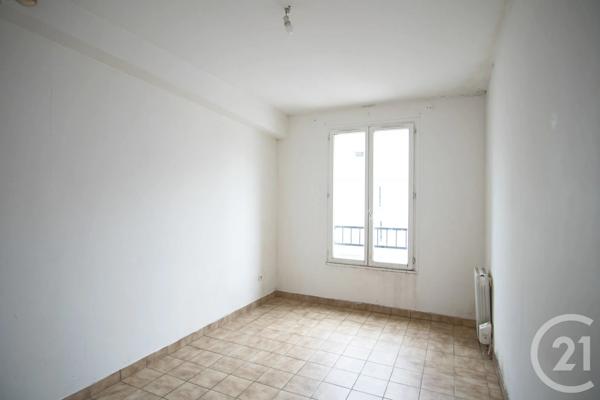 Appartement F3 à vendre  3 pièces - 70,69 m 2   CHOISY LE ROI  - 94