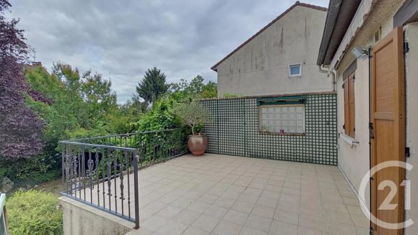 Maison à vendre  8 pièces - 185 m 2   LE BLANC MESNIL  - 93