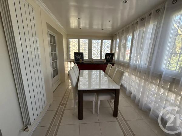 Maison à vendre  8 pièces - 185 m 2   LE BLANC MESNIL  - 93