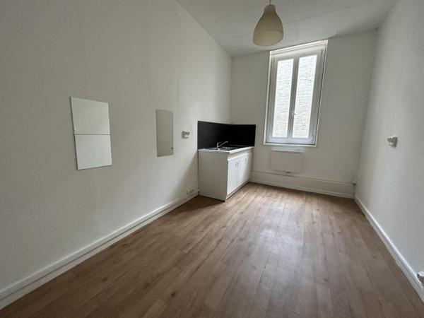 A LOUER : T2 à LILLE • • 740 € CC • Réf. G567-2