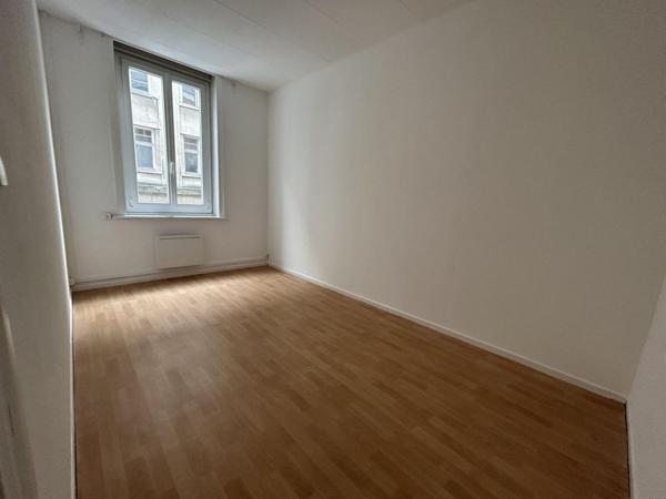 A LOUER : T2 à LILLE • • 740 € CC • Réf. G567-2