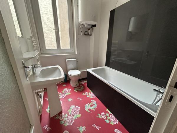 A LOUER : T2 à LILLE • • 740 € CC • Réf. G567-2