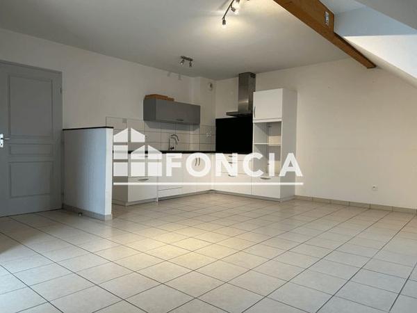 Location Appartement 3 pièces 59.5 m² - 9 RUE D'ARBORE Oloron Sainte Marie 64400