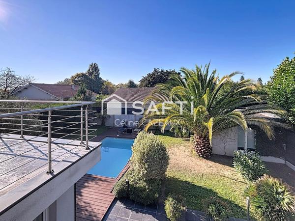 Maison contemporaine avec piscine - Eysines