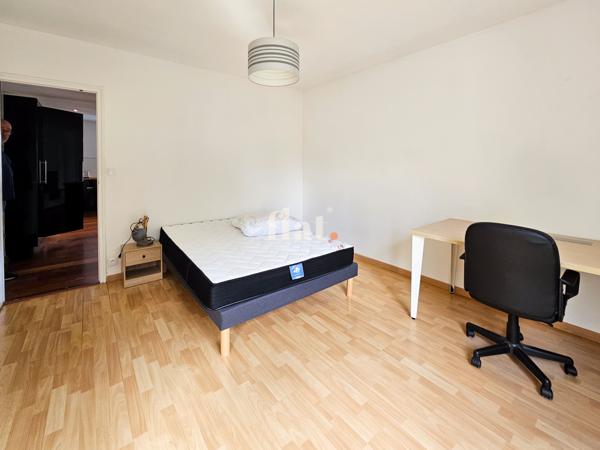 Maison 8 pièce(s) 6 chambre(s) 180 m²