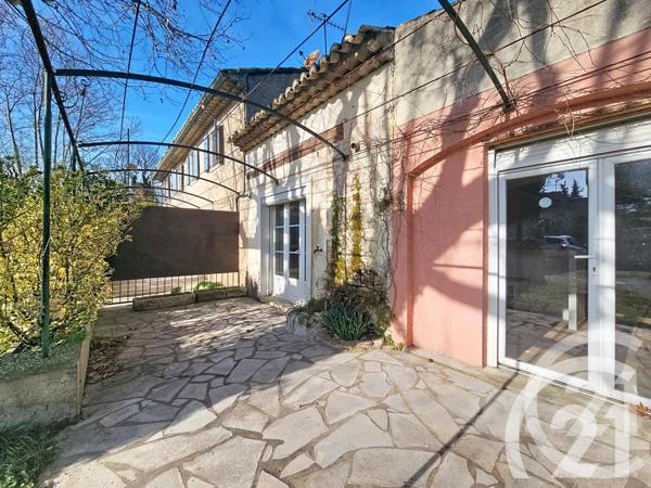 Maison à vendre  8 pièces - 228,82 m2 CHEVAL BLANC - 84