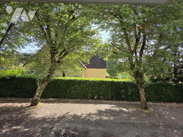 ALENCON (61), quartier Courteille, proche écoles et commodités, appartement en copropriété, de ...