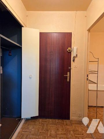 ALENCON (61), quartier Courteille, proche écoles et commodités, appartement en copropriété, de ...