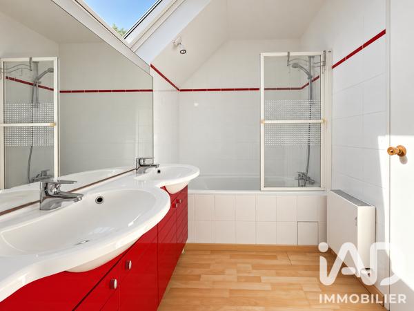 Maison à vendre 7 pièces 181,61 m² Santeny