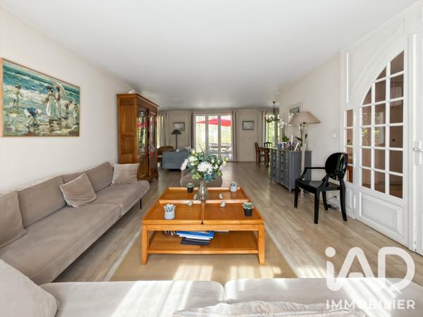Maison à vendre 7 pièces 181,61 m² Santeny
