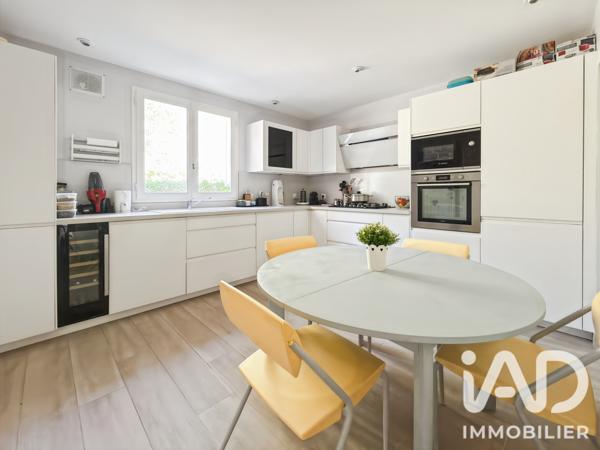Maison à vendre 7 pièces 181,61 m² Santeny