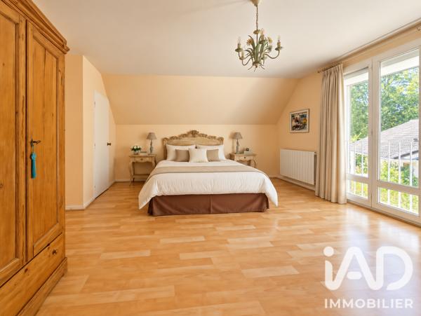 Maison à vendre 7 pièces 181,61 m² Santeny