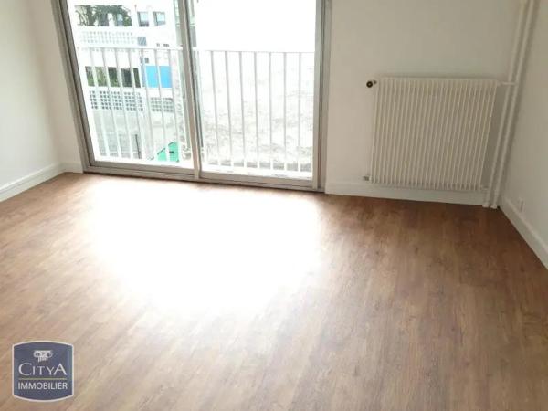 Appartement à louer 2 pièces 61.67m² Reims (51100)