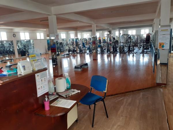 Location local commercial près de FORT DE FRANCE - 400 m² - 3 200 €/mois