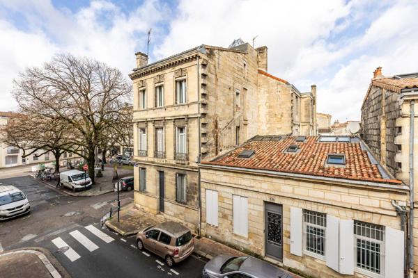 IMMEUBLE BORDEAUX SAINT-SEURIN COMPRENANT 6 APPARTEMENTS DEUX PIECES ET 6 GARAGES