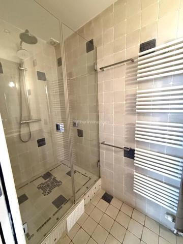 Vente                                                      Appartement
                        
                     4 pièces                      80 m2                     à Paris 3