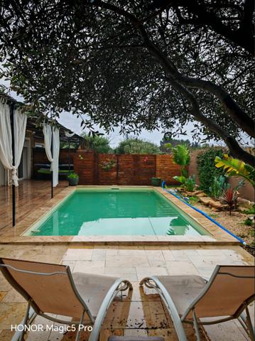 SOLLIÈS-PONT : Villa de Plain-Pied, Piscine & T3 Indépendant