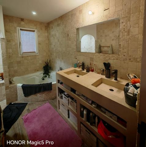 SOLLIÈS-PONT : Villa de Plain-Pied, Piscine & T3 Indépendant