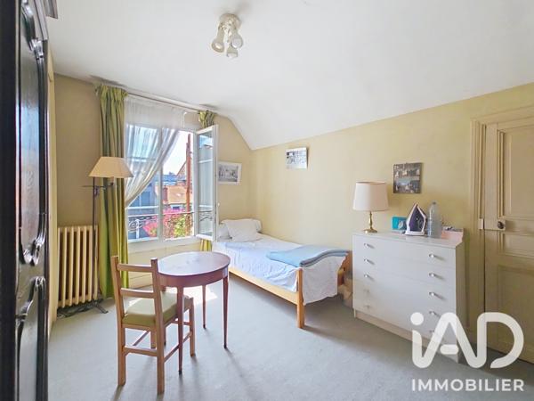 Maison à vendre 9 pièces 170 m² Suresnes
