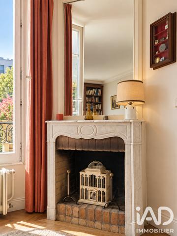 Maison à vendre 9 pièces 170 m² Suresnes