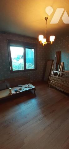 Maison sur sou-sol complet comprenant : au rez de chaussée : une entrée, séjour avec cheminée, ...