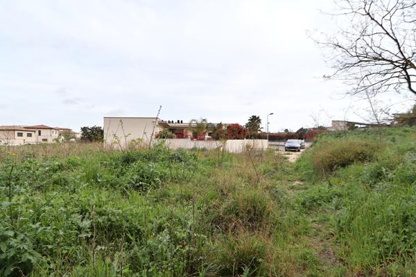 Terrain Narbonne 1636 m2