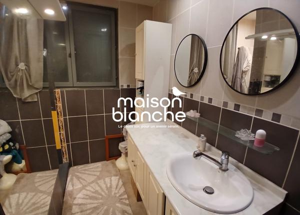 Maison Individuelle, 239.41 m² avec logement indépendant