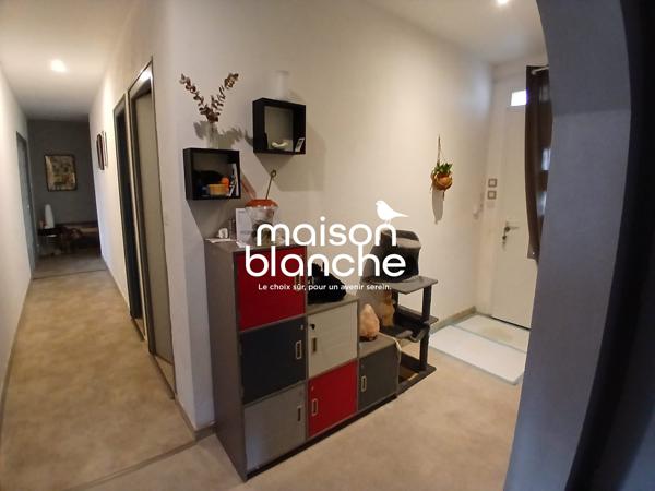 Maison Individuelle, 239.41 m² avec logement indépendant