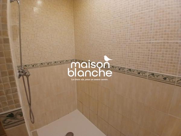 Maison Individuelle, 239.41 m² avec logement indépendant