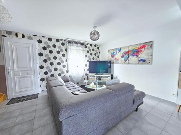 Maison de 112 m² - 3 chambres dont une suite parentale de plain-pied - Terrasse - Pergola climatique - Jardin aménagé - Garage