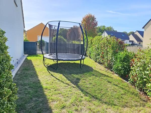 Maison de 112 m² - 3 chambres dont une suite parentale de plain-pied - Terrasse - Pergola climatique - Jardin aménagé - Garage