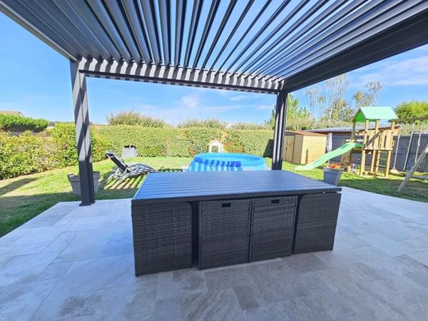 Maison de 112 m² - 3 chambres dont une suite parentale de plain-pied - Terrasse - Pergola climatique - Jardin aménagé - Garage