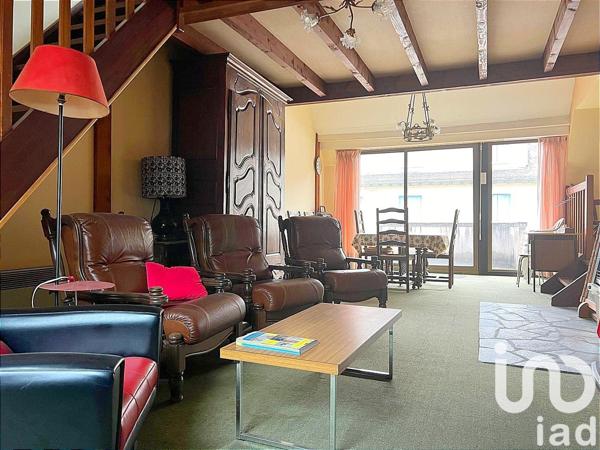 Maison 15 pièces de 380 m² à Entraygues-sur-Truyère (12140)