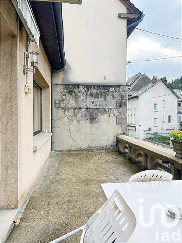 Maison 15 pièces de 380 m² à Entraygues-sur-Truyère (12140)