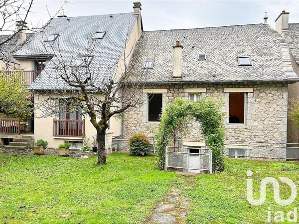 Maison 15 pièces de 380 m² à Entraygues-sur-Truyère (12140)