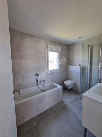 PORNIC CENTRE - Maison familiale 4 chambres avec jardin  97 m²