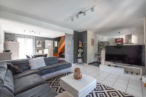 Maison Trelaze 5 pièce(s) 131 m2