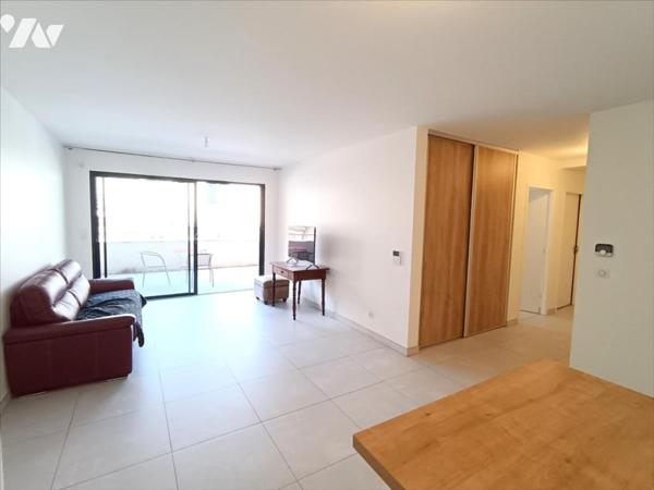 MONTELIMAR Carré Molière Appartement F3 de 65 m2