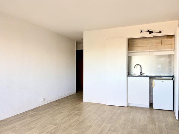 T1 avec balcon parfait état