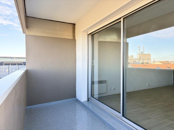 T1 avec balcon parfait état