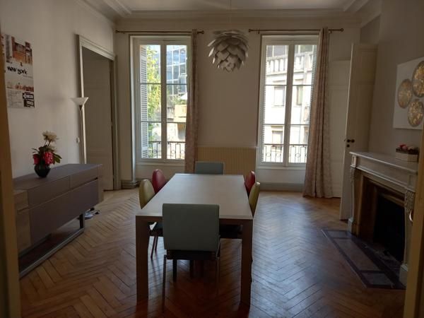 APPARTEMENT T6 MEUBLE HYPER CENTRE RUE VITAL CARLES Bordeaux (33000)