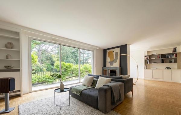 MAISON D’EXCEPTION – 242 m² – Terrain arboré de 929 m²