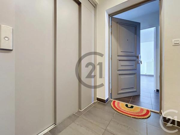 Appartement T3 à vendre  3 pièces - 76,20 m 2   FONTAINEBLEAU  - 77