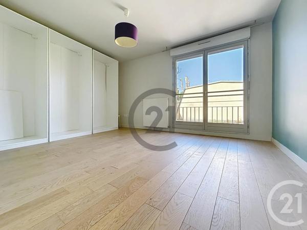 Appartement T3 à vendre  3 pièces - 76,20 m 2   FONTAINEBLEAU  - 77