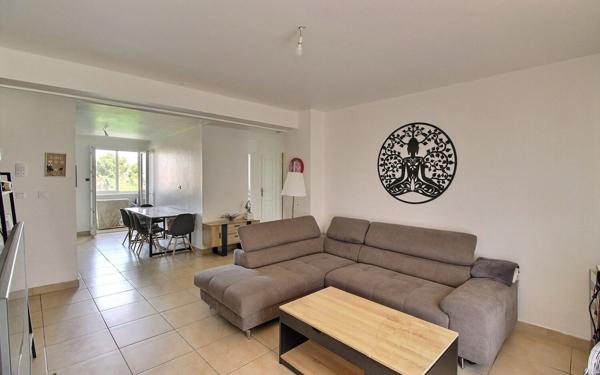 Appartement à vendre    4 pièces • 71,29 m2 Marseille 11