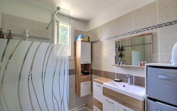 Appartement à vendre    4 pièces • 71,29 m2 Marseille 11