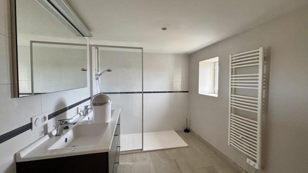 Maison à louer 1 000 € CC St-Pol-de-Léon 4 p 99 m² DPE D