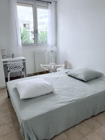 T4 DE 84M2 EN PARFAIT ETAT-3 CHAMBRES-TERRASSE-PARKING PRIVATIF-PROCHE TRAMWAY